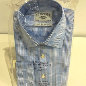 Charles Tyrwhitt men’s dress shirt. Brand new in package. Size 15.5/33 in